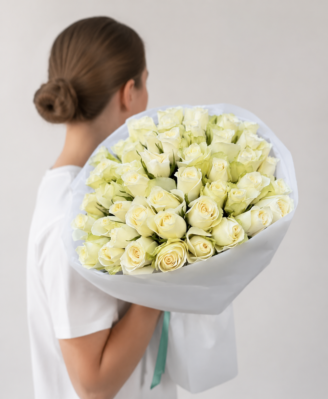 Букет из 45 белых роз