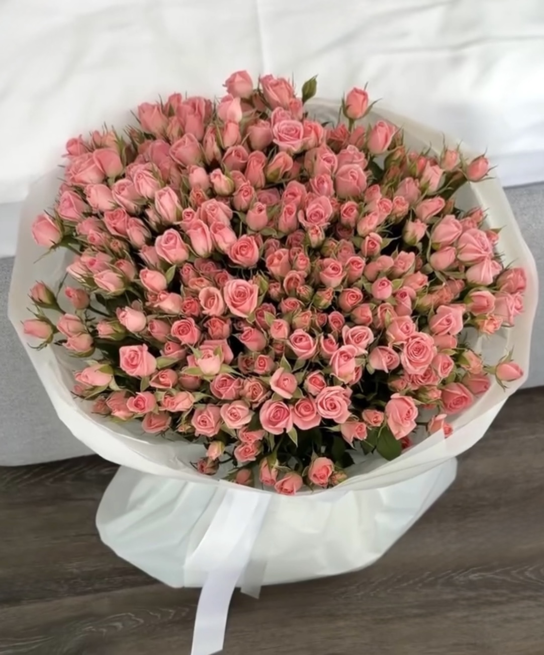Букет из 39 кустовых роз